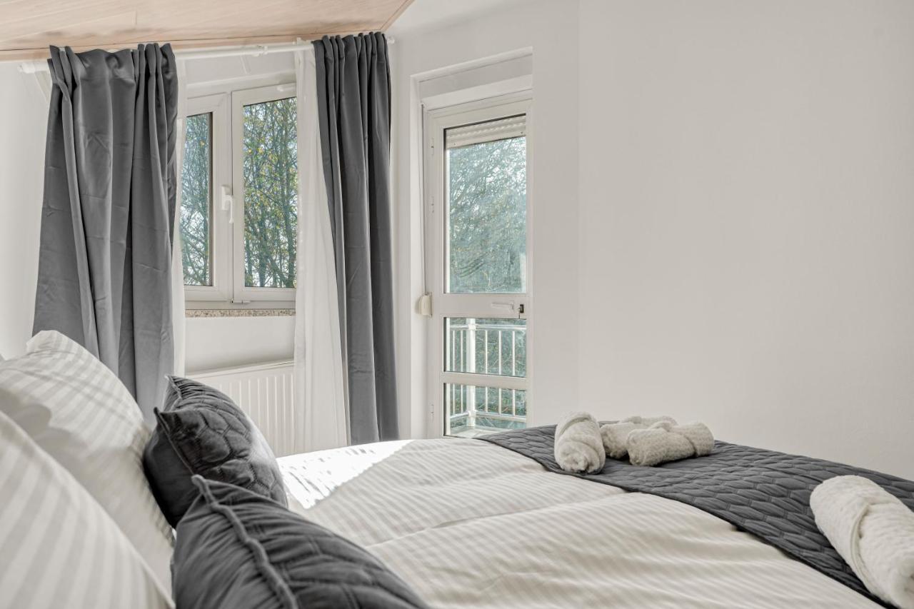 Astarea - Luxe Penthouse In Nature - Jacuzzi - Free Private Parking - Terrace & Balcony - Peace Zagreb Exterior photo