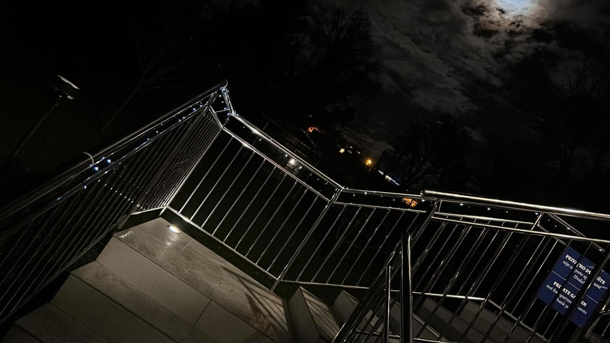 Astarea - Luxe Penthouse In Nature - Jacuzzi - Free Private Parking - Terrace & Balcony - Peace Zagreb Exterior photo
